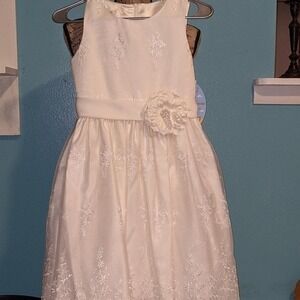NWT Girls Ivory Special Occasion Dress Floral Applique Flower Sash Party Wedding